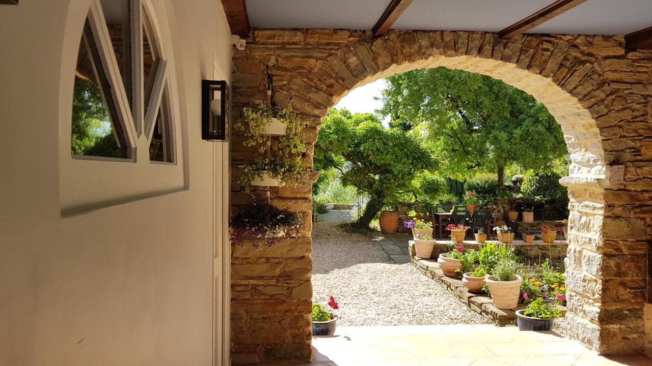 Chambres D'Hotes Secret Pyrenees Lasseube エクステリア 写真